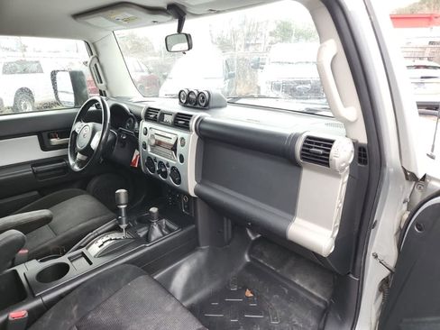 Used 2007 Toyota FJ Cruiser 4WD image 22