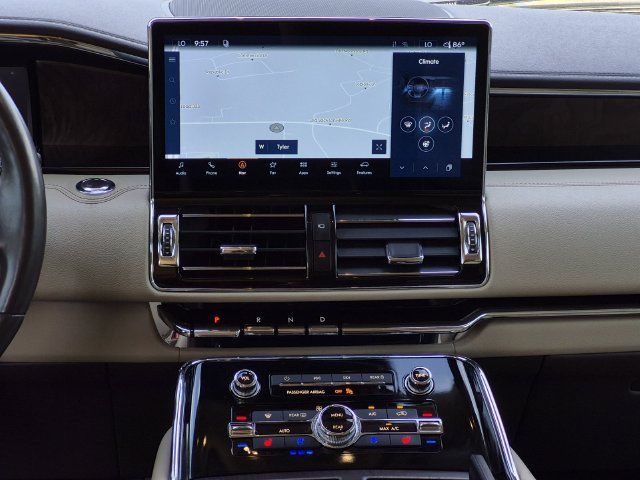 Used 2024 Lincoln Navigator Reserve AWD/4WD image 24