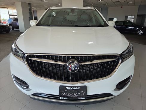 Used 2020 Buick Enclave Essence w/ Sound and Sites Package FWD image 2