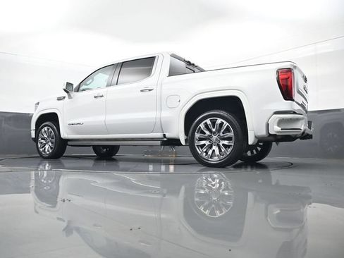 Used 2022 GMC Sierra 1500 Denali w/ Denali Reserve Package AWD/4WD image 27