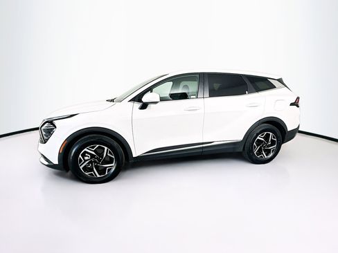 Used 2025 Kia Sportage LX FWD image 4