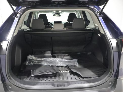 Used 2025 Toyota RAV4 XLE AWD/4WD image 4