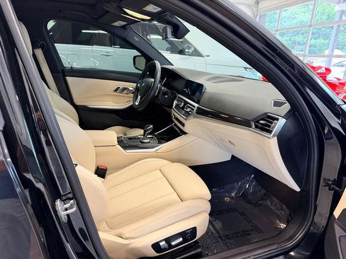 Used 2019 BMW 330i Sedan w/ Convenience Package RWD image 25