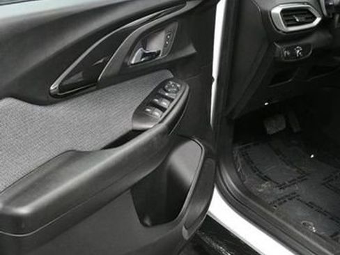 Used 2023 Chevrolet TrailBlazer LS image 17