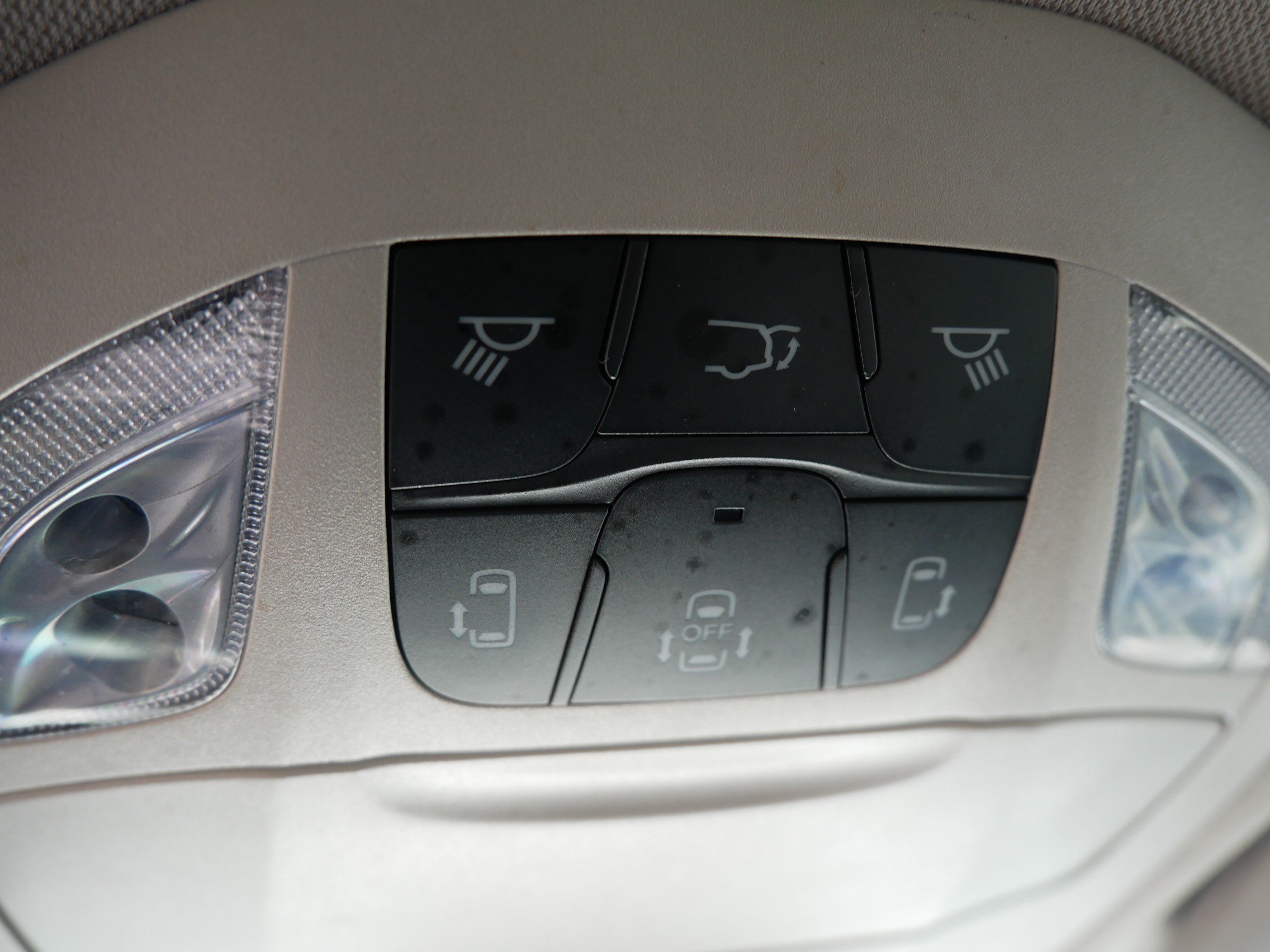 Used 2023 Chrysler Pacifica Touring-L FWD image 34
