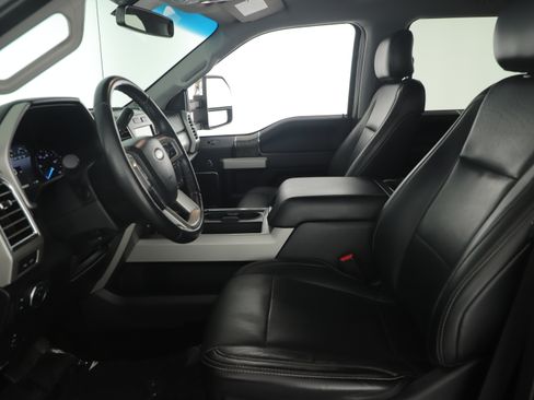 Used 2017 Ford F250 Lariat w/ Chrome Package image 21