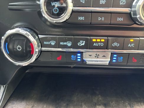 Certified 2022 Ford F150 Lariat image 31