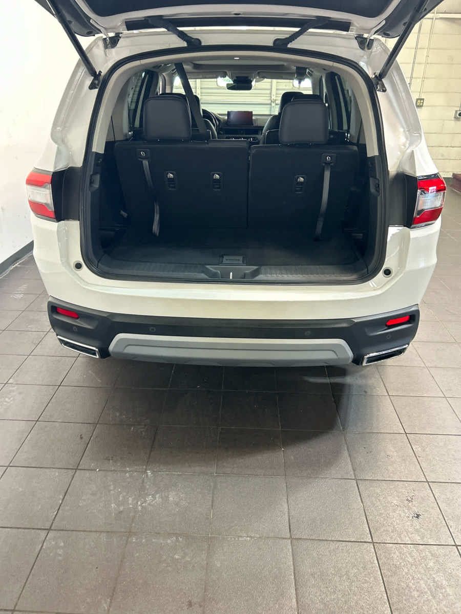 Used 2023 Honda Pilot Elite image 12