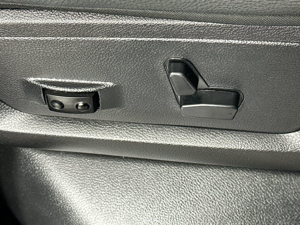 Used 2016 RAM 1500 Limited AWD/4WD image 23