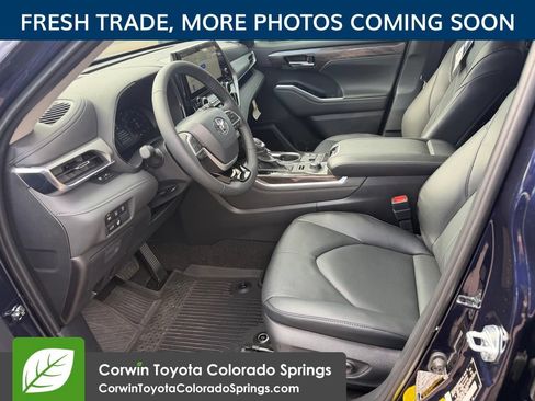 Used 2026 Toyota Highlander Platinum AWD/4WD image 9