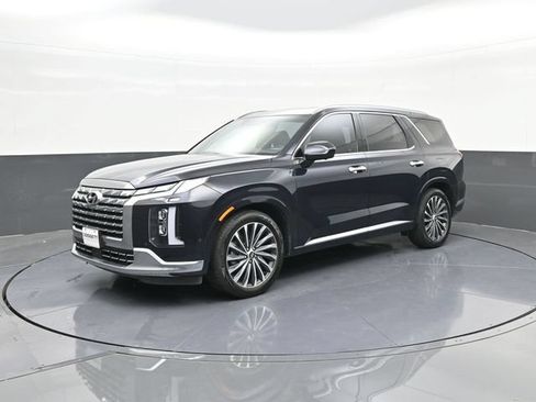 Used 2023 Hyundai Palisade Calligraphy w/ Cargo Package FWD image 1