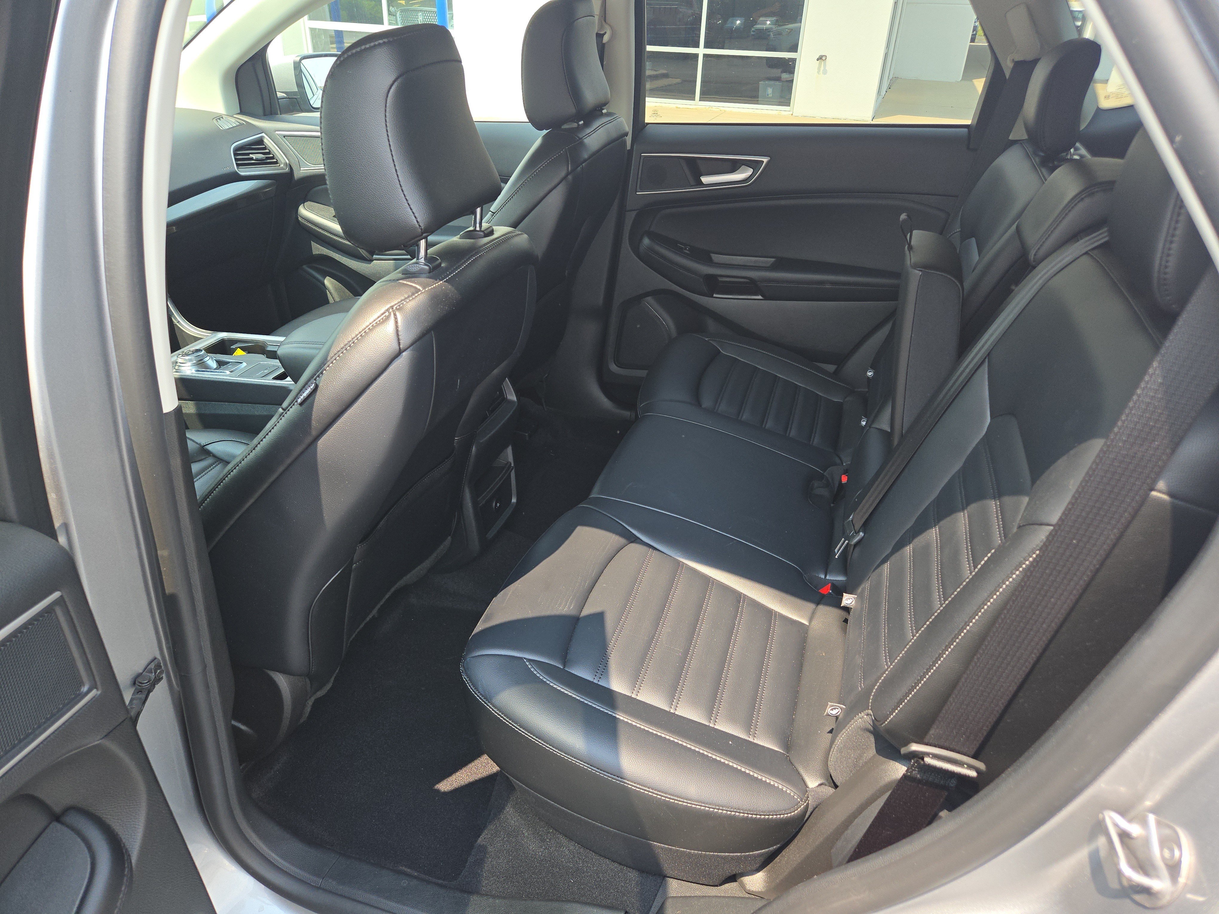 Used 2023 Ford Edge SEL AWD/4WD image 12