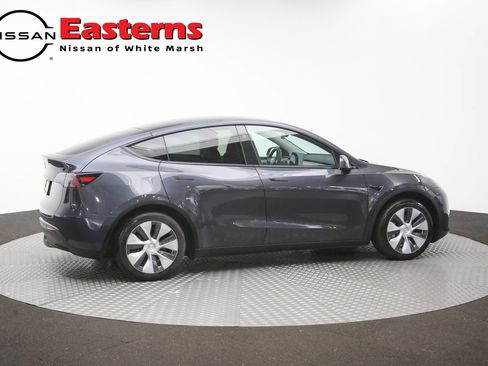 Used 2024 Tesla Model Y 2WD image 33