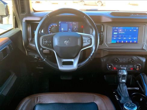Used 2021 Ford Bronco Outer Banks image 5