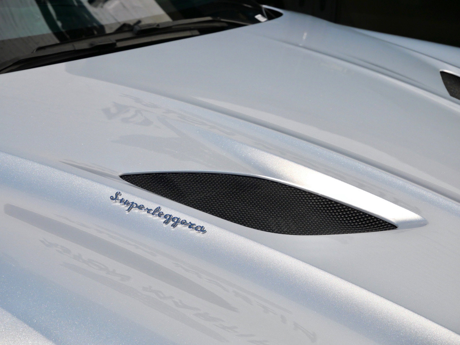 Used 2021 Aston Martin DBS Superleggera RWD image 17