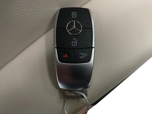 New 2026 Mercedes-Benz GLS 450 4MATIC image 36