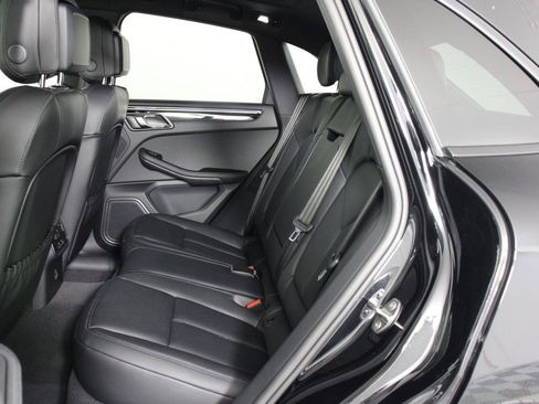 New 2026 Porsche Macan image 18