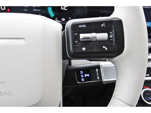 Used 2025 Hyundai Santa Fe SEL FWD image 20