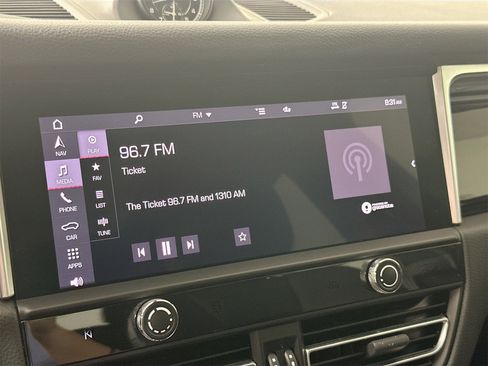 Used 2024 Porsche Macan S image 21