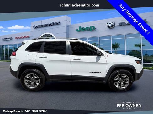 Used 2019 Jeep Cherokee Trailhawk AWD/4WD image 8