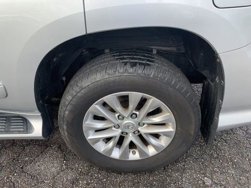 Used 2016 Lexus GX 460 w/ Premium Package image 43