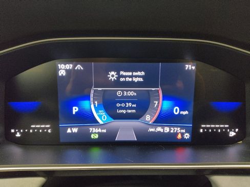 Used 2025 Volkswagen Jetta SE w/ Sunroof Package FWD image 23