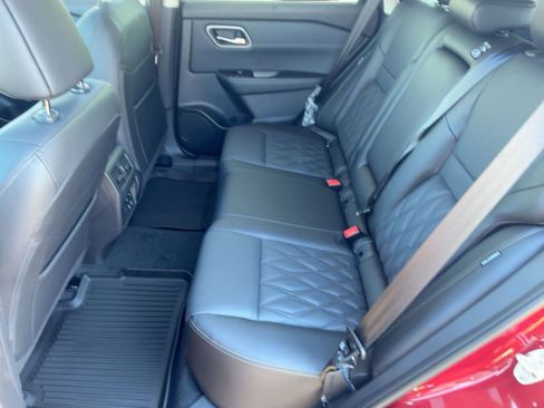 New 2026 Nissan Rogue Platinum w/ Platinum Premium Package image 15