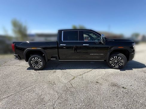 New 2026 GMC Sierra 2500 Denali Ultimate AWD/4WD image 16
