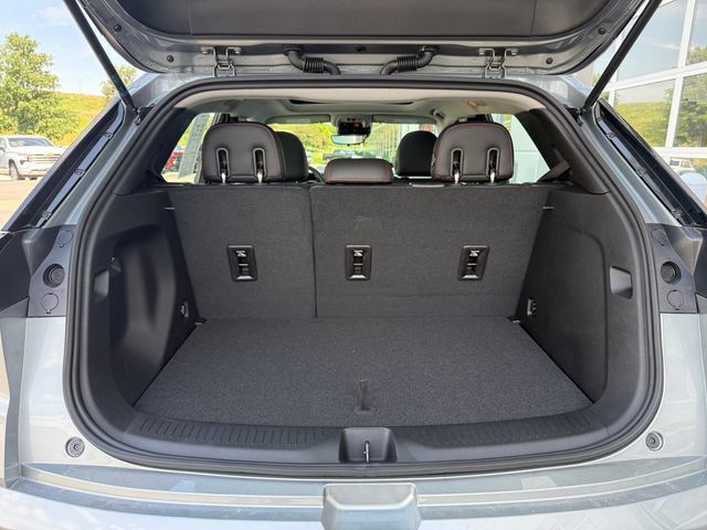 Certified 2027 Chevrolet Bolt RS w/ Technology Package FWD image 16