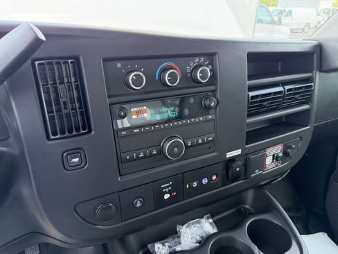 New 2025 Chevrolet Express 4500 w/ Power Convenience Package RWD image 17