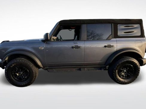 Used 2023 Ford Bronco Wildtrak image 6