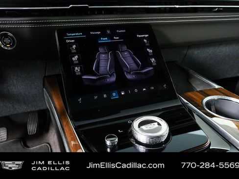 New 2026 Cadillac Escalade Platinum Sport w/ LPO, ONYX Package AWD/4WD image 17
