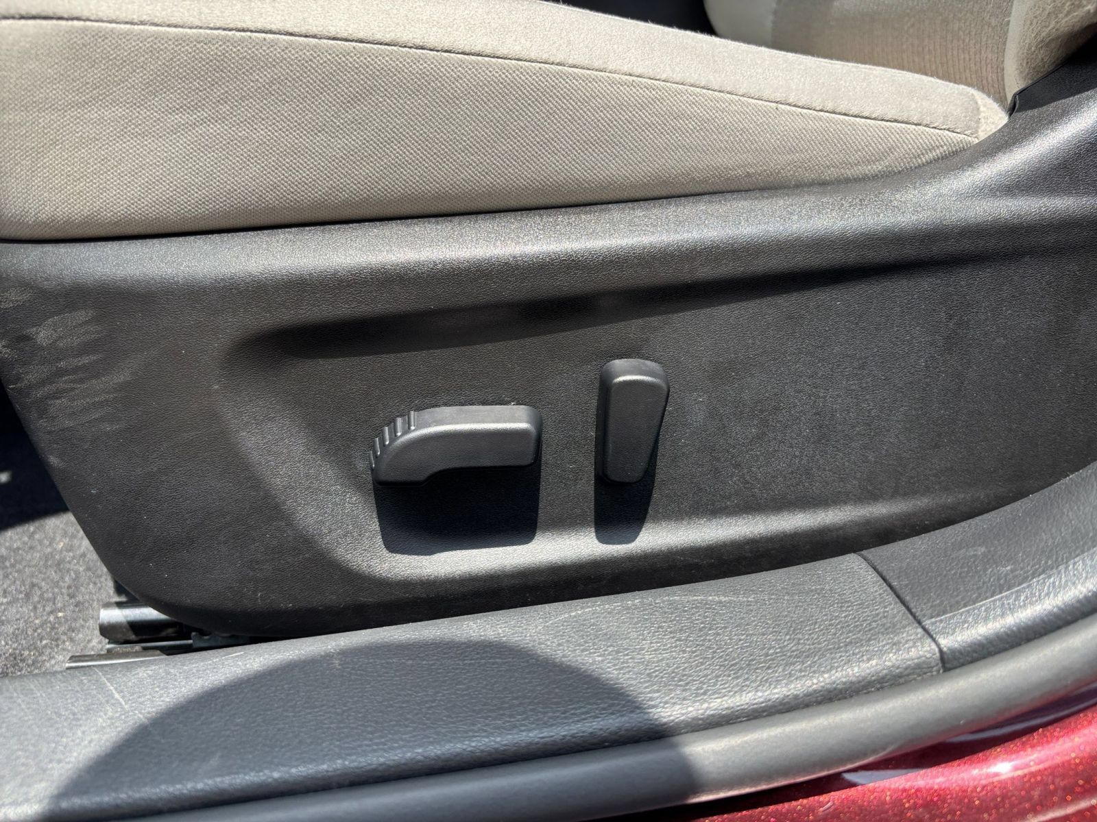 Used 2025 Nissan Altima 2.5 SV FWD image 21
