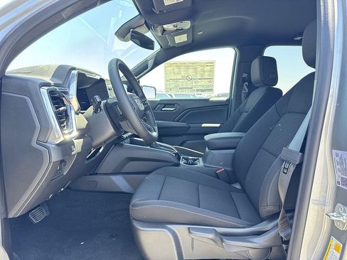 New 2026 GMC Canyon Elevation w/ LPO, Black Badging Package RWD image 19