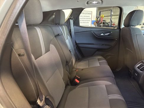 Used 2025 Chevrolet Blazer LT w/ Convenience Package AWD/4WD image 29