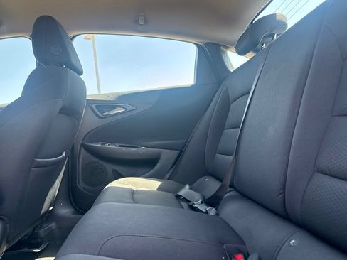 Used 2025 Chevrolet Malibu LS FWD image 33