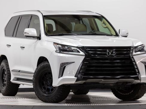 Used 2018 Lexus LX 570 4WD image 1