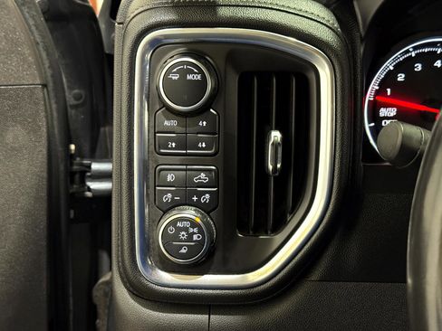 Used 2020 Chevrolet Silverado 1500 LT Trail Boss image 27