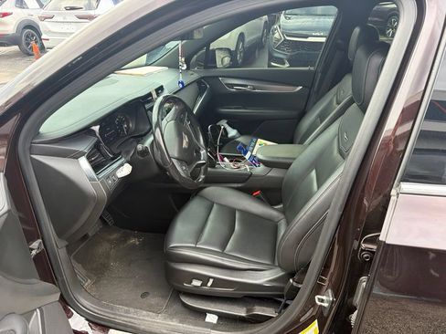 Used 2021 Cadillac XT6 Luxury FWD image 7
