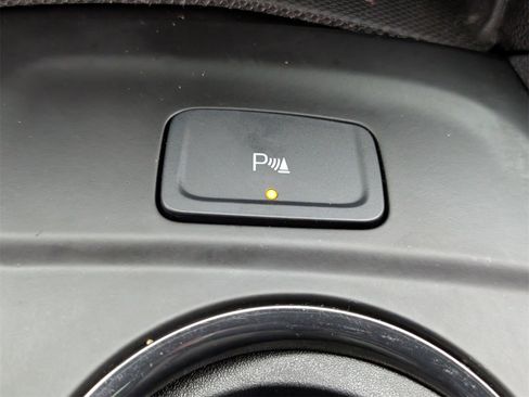 Used 2023 Chevrolet Equinox RS w/ RS Leather Package image 20