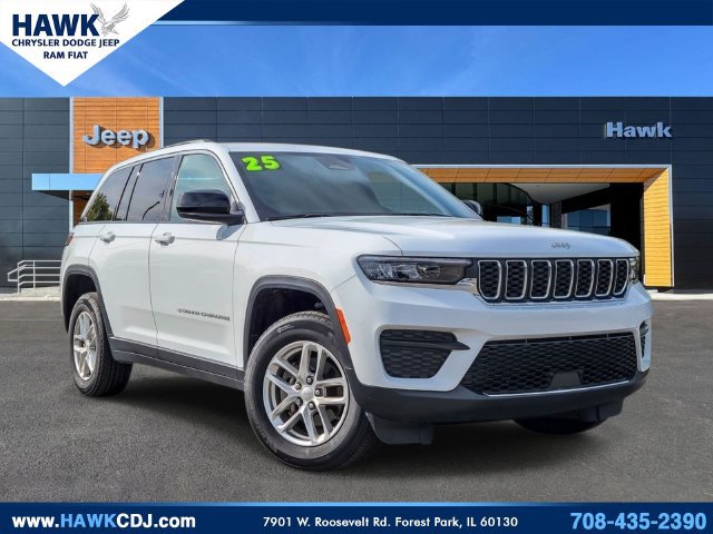 Certified 2025 Jeep Grand Cherokee Laredo X w/ Luxury Tech Group I AWD/4WD image 1
