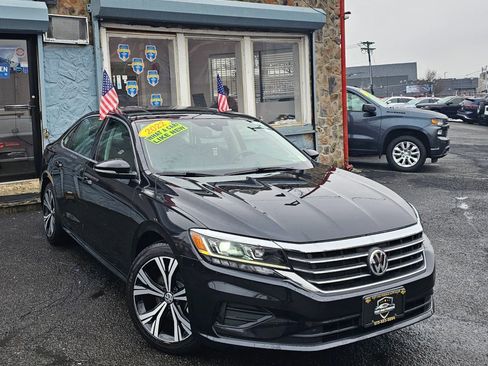 Used 2022 Volkswagen Passat 2.0T SE image 2