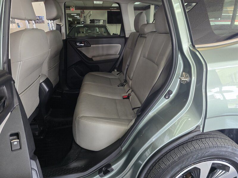 Used 2017 Subaru Forester 2.5i Limited AWD/4WD image 11