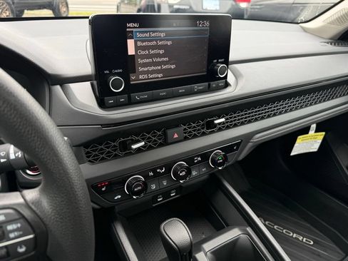 Used 2025 Honda Accord SE image 24