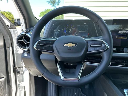 New 2026 Chevrolet Equinox LT w/ LPO, Floor Liner Package FWD image 20