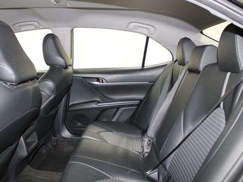 Used 2022 Toyota Camry SE image 21