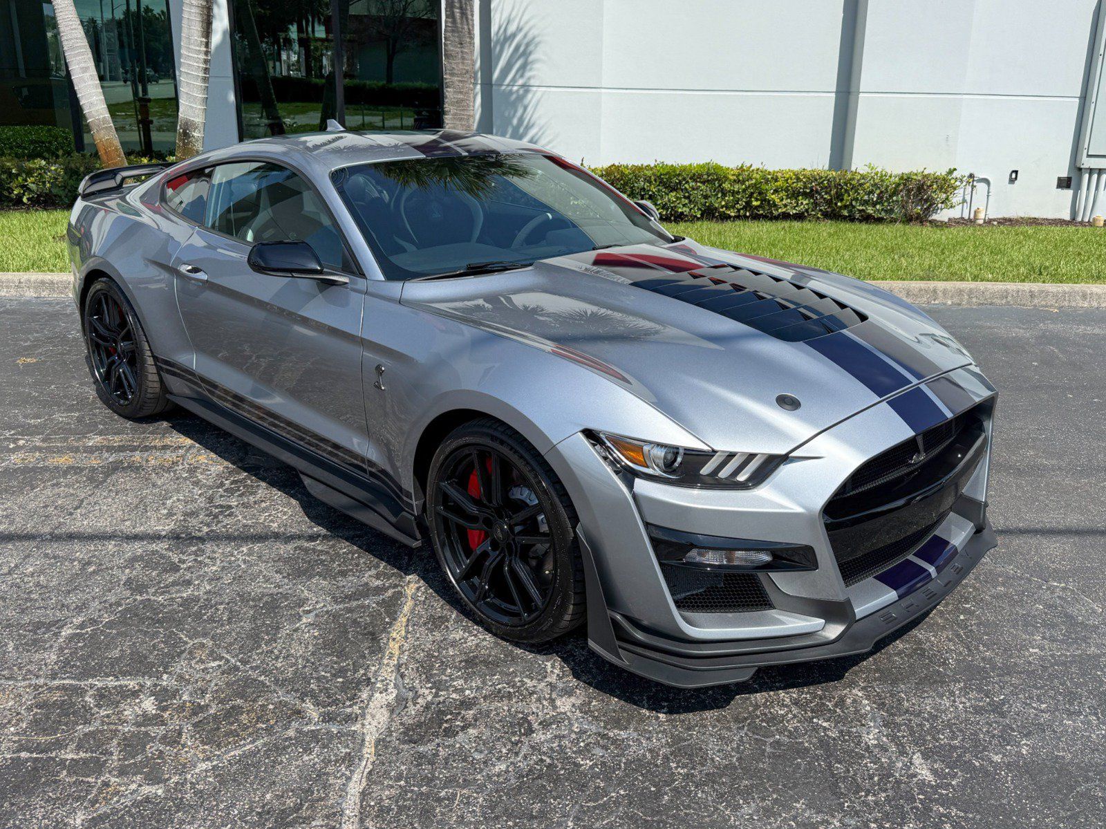 Used 2022 Ford Mustang Shelby GT500 w/ Handling Package RWD image 10