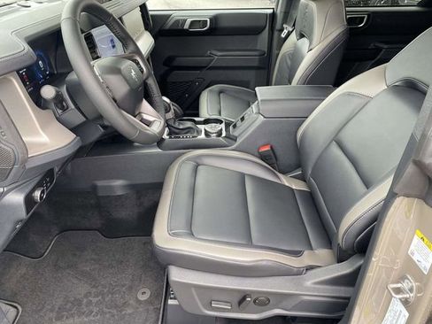 New 2026 Ford Bronco Outer Banks w/ Sasquatch Package image 12