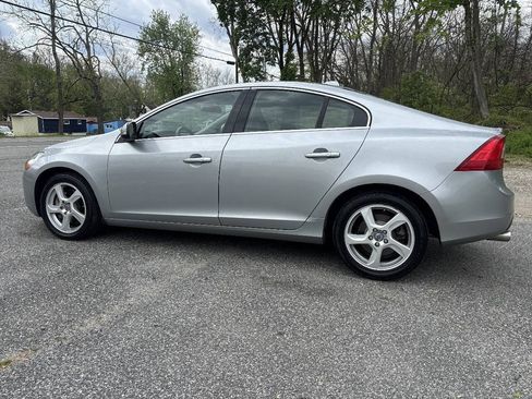 Used 2013 Volvo S60 T5 FWD image 16