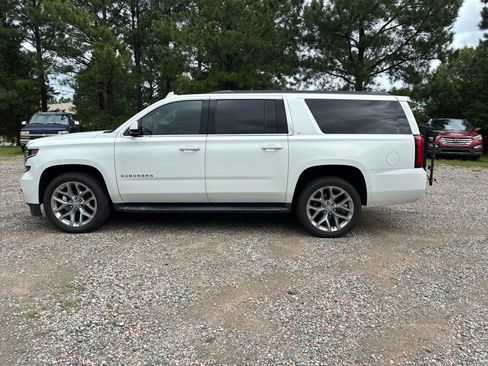 Used 2020 Chevrolet Suburban LT AWD/4WD image 7